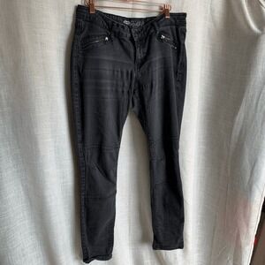 Old Navy Rockstar Black Skinny Jeans Size 14 Regular with Edgy Zipper Details